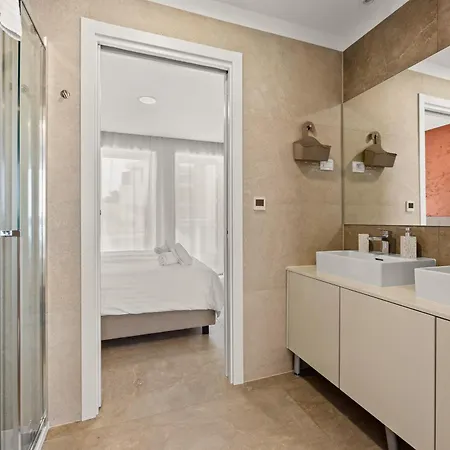 Apartment Calypso 2 *